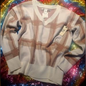 Max Studio long-sleeved cream colored Sweater Size Medium NWT